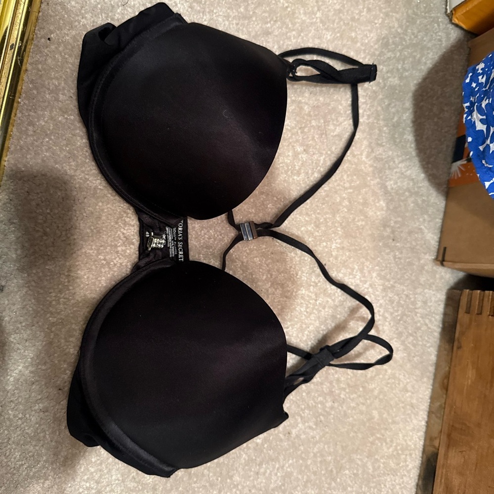 Victoria's Secret Classic Black Bra - Miraculous Plunge
